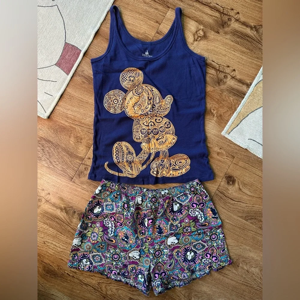 Disney Parks Women’s Mickey Paisley Sleepwear Set. Size medium - Picture 1 of 8